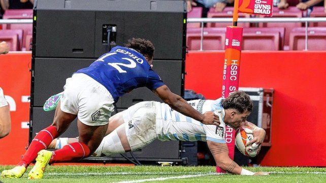 El riojano Luciano González fue el autor del único try ante Francia. El riojano Luciano González fue el autor del único try ante Francia.