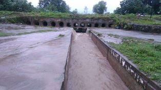 Jujuy: buscan a una joven arrastrada por las aguas 