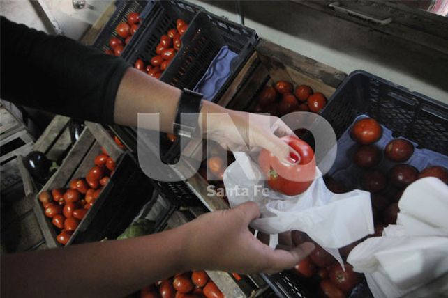 Como es habitual en esta época del año, se triplicó el precio del tomate