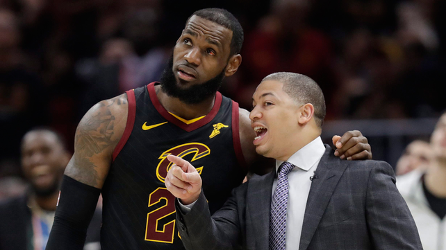 Tyronn Lue es el nuevo entrenador de los Clippers