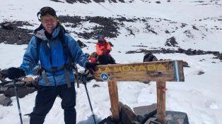 Entrerriano excombatiente de Malvinas llegó al Aconcagua Entrerriano excombatiente de Malvinas llegó al Aconcagua