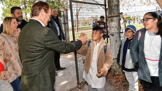 El gobernador inauguró obras de gas y de saneamiento en el norte entrerriano