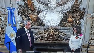 Batakis asumió su cargo como ministra de Economía y ahora enfrentará fuertes desafíos