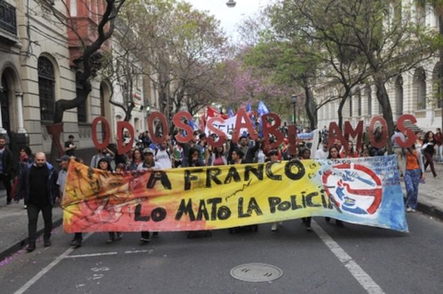 pedido de justicia. En las marchas por la muerte de Casco siempre se atribuyó responsabilidad a la policía.