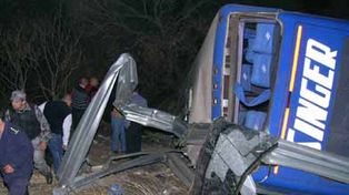 La empresa Singer dijo que el micro accidentado estaba en condiciones de viajar