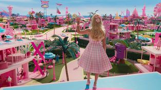 La nueva película de Barbie es protagonizada por un elenco de estrellas liderado por Margot Robbie como Barbie y Ryan Gosling como su novio Ken.