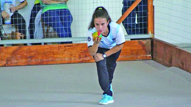 Milagros Pereira nació con una bocha en las manos