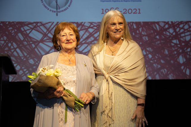 Patricia García junto a Lidia Sartoris Angeli, Fundadora y Directora del Grupo Transatlántica y ex presidenta de OAME.