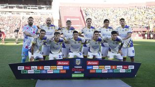 El once inicial de Central ante Lanús. En el primer tiempo ya hubo cambios por la lesión de Santi López.