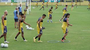 Los futbolistas canallas se hicieron presentes a la mañana, pero no pudieron cumplir con lo que estaba planeado.