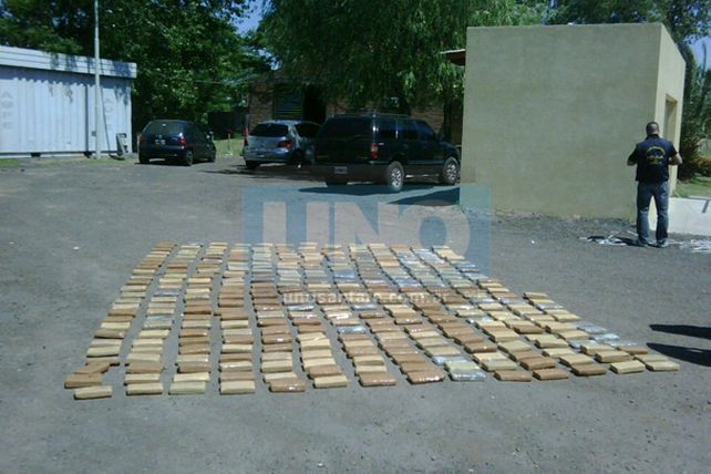 Secuestraron 300 kilos de marihuana en la autopista Santa Fe - Rosario