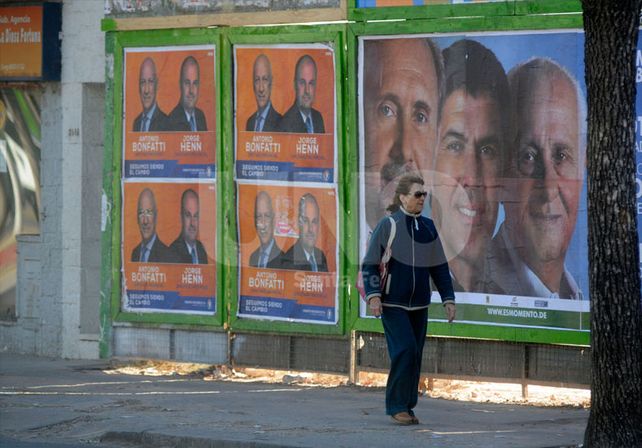 En silencio. Llega el momento de pensar el voto del domingo. / José Busiemi.