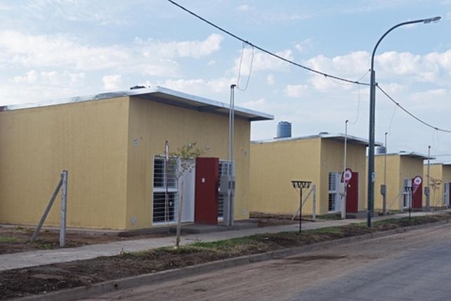 casa propia. Las viviendas son financiadas en un 70% por la Nación.