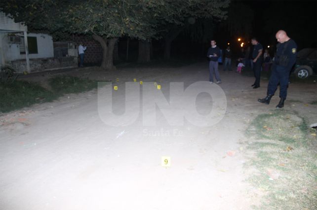 Acribillado. Al menos 13 orificios de bala