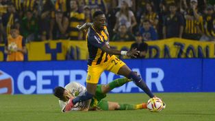 Sin fútbol. Cabeza, hoy lesionado, en el último partido de Central en el Gigante.