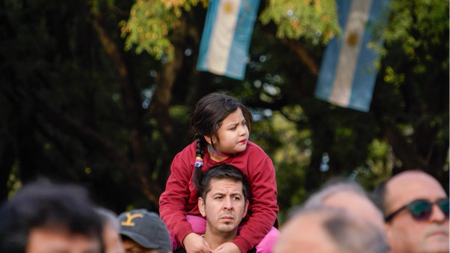 Festejos por el 9 de Julio. El parque Independencia se llenó de familias en el Día de la Independencia.
