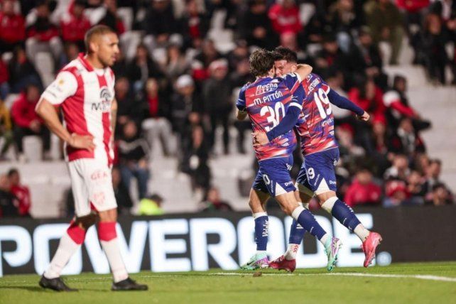 Unión se metió en los libros de historia con su goleada ante Instituto