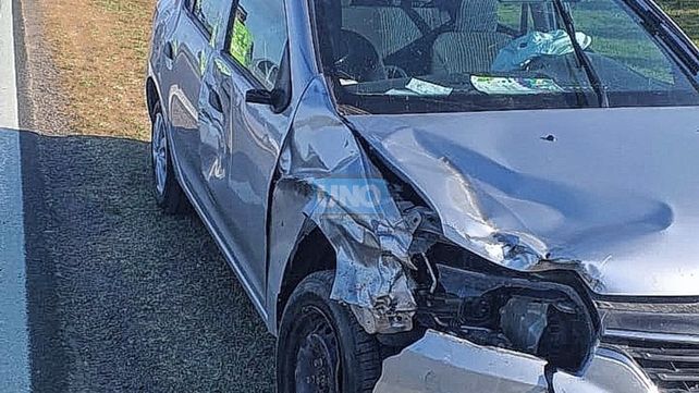 Motociclistas muy graves a causa de choques con autos