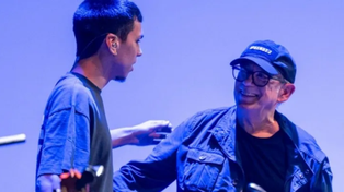 Milo J y Silvio Rodriguez interpretaron juntos Luciérnaga, su colaboración para el último álbum del argentino