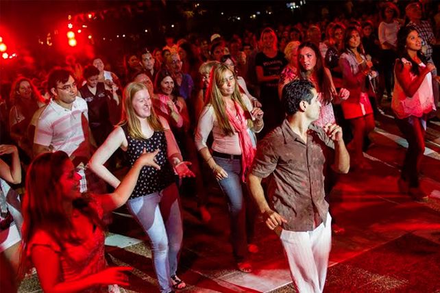 Miles de santafesinos participaron la edición 2014 de “La Plaza de la Casa”