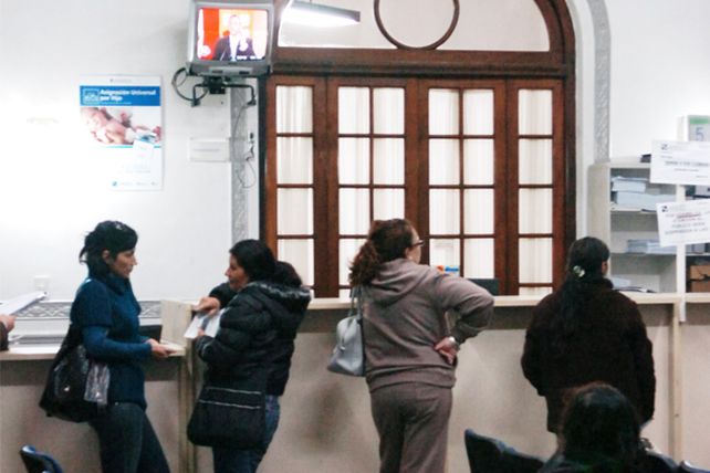 Santa Fe: hay 1.000 asignaciones demoradas por la falta de DNI