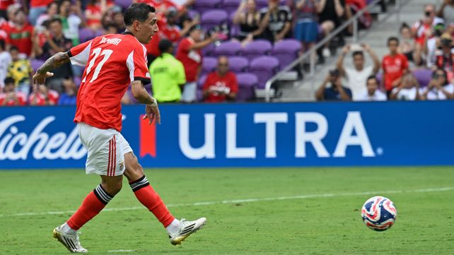Ángel Di María extenderá su estadía en Estado Unidos. Benfica clasificó primero en su grupo.