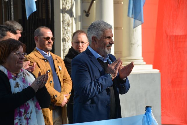 Firme defensa a la industria en el aniversario de la Independencia en Villa Constitución