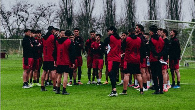Colón rompe el molde ante San Miguel y Delfino prepara un esquema con dos puntas