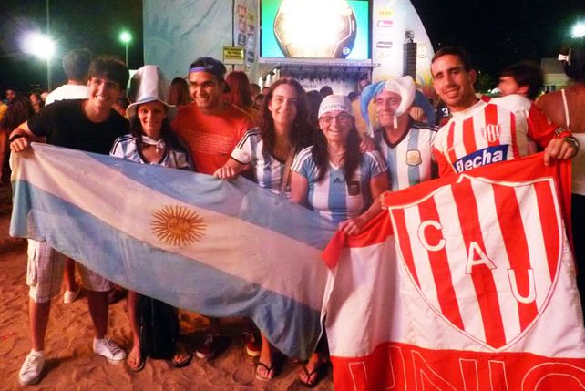 Dejar los apuntes para alentar en las tierras de los anfitriones