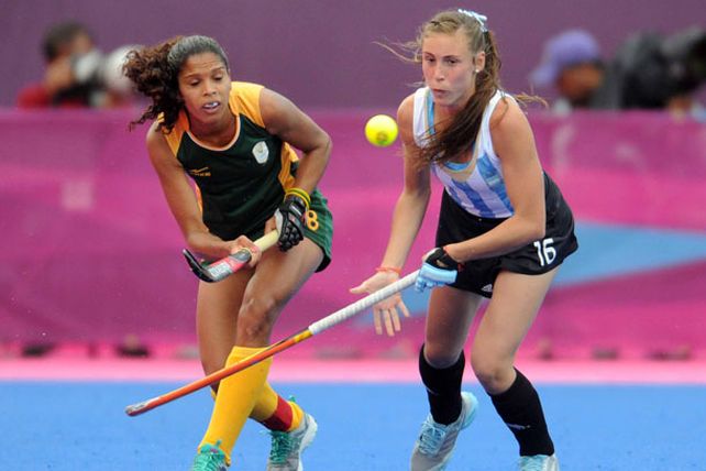Las Leonas vencieron a Sudáfrica en su primer partido en Londres 2012