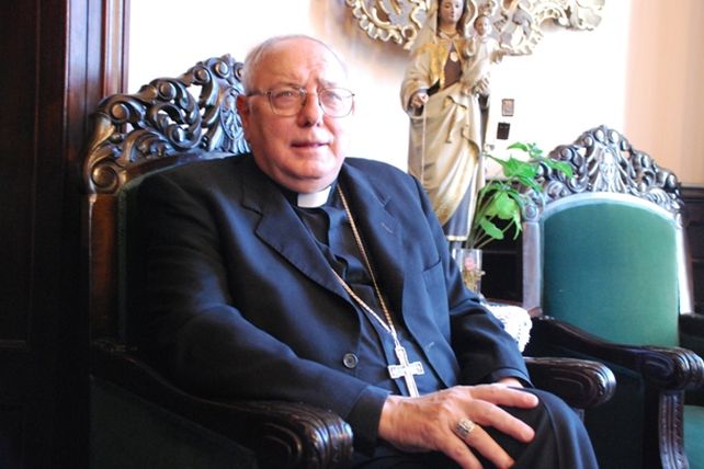 Aracendo podría quedar al frente de la Iglesia argentina al suceder a Bergoglio