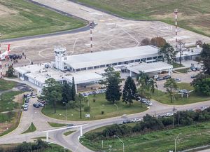 Por primera vez en siete meses llegó un vuelo al Aeropuerto de Sauce Viejo