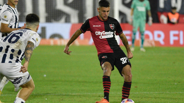 El defensor Ian Glavinovich se lesionó y no estará el sábado en el partido entre Newells y Belgrano en Córdoba.