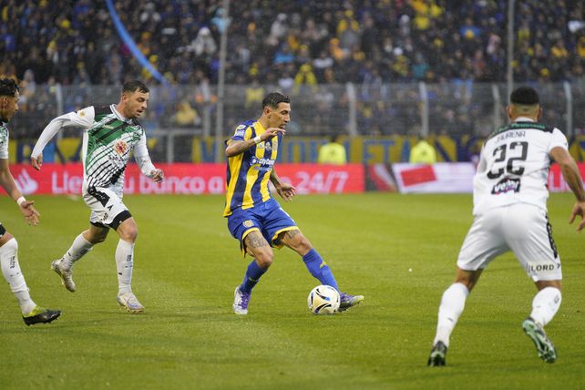 Ángel Di María venía de convertir de penal en las dos primeras fechas. Ante San Martín le costó, como al resto.