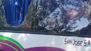 Colectivo en prácticas de manejo chocó contra vivienda en Parque Varisco.