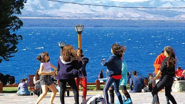 Contagios de Covid en Bariloche ponen en riesgo la continuidad de viajes de egresados&nbsp;
