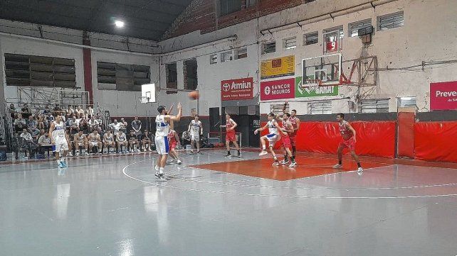 Rivadavia batió a su homónimo de San Genaro y es escolta en la Liga Federal