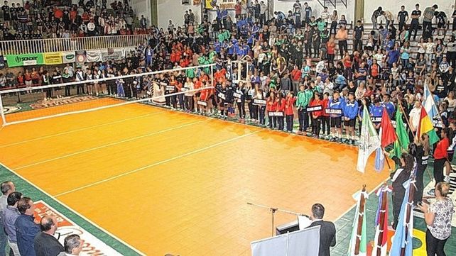 Se pone en marcha la tradicional competencia de vóleibol en Villa Ocampo.