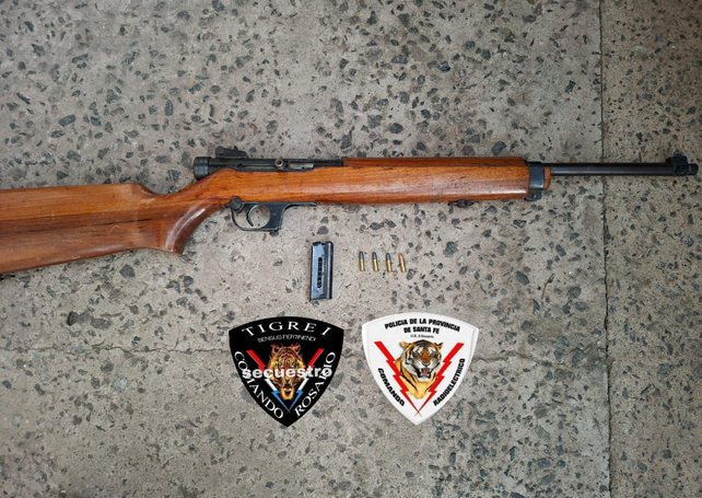 La carabina que se utilizó en el incidente en zona sur donde un hombre fue baleado y quedó en grave estado.&nbsp;