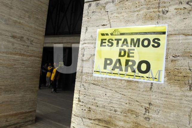 Continúa el paro de los trabajadores municipales y comunales