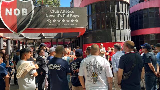 La reunión de los trabajadores de Newells que terminó con la aceptación de la propuesta