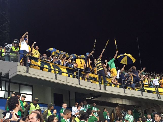 Los hinchas de Central en el Atanasio Girardot de Medellín.