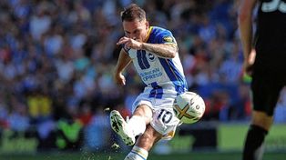 Alexis Mac Allister pasa un gran momento en la Premier League y este domingo marcó un doblete en la goleada de Brighton.
