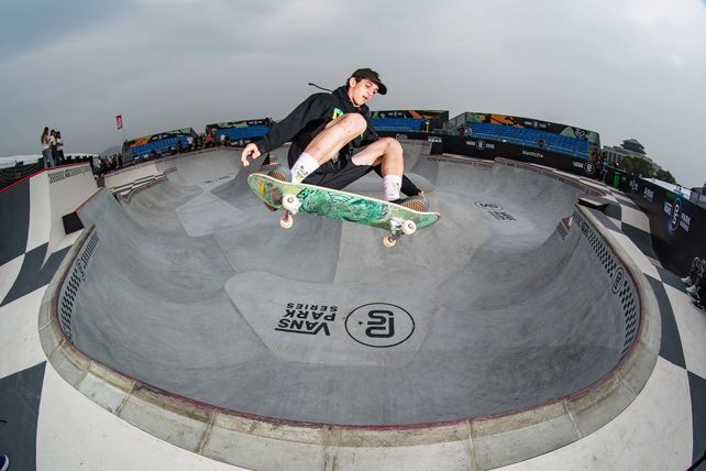 Skate en el bowl.&nbsp;