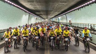 El Túnel Subfluvial y el Puente Colgante, unidos otra vez por el tradicional evento de cicloturismo.&nbsp;