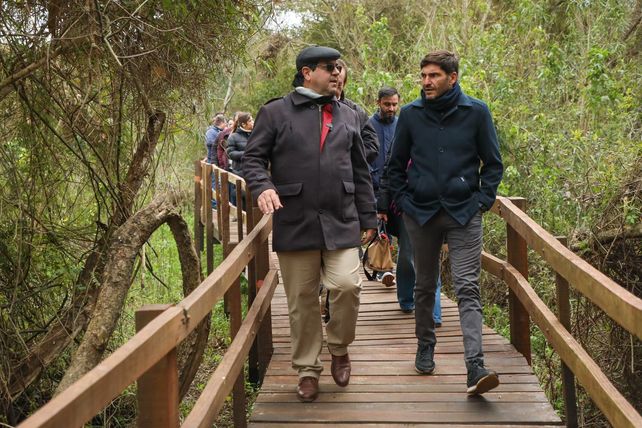 El intendente Enri Vallejos y el gobernador Maximiliano Pullaro recorrieron el complejo inaugurado este sábado.