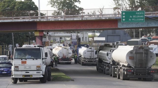 Paro de actividades en el Puerto de Rosario: un operario murió al caer al río