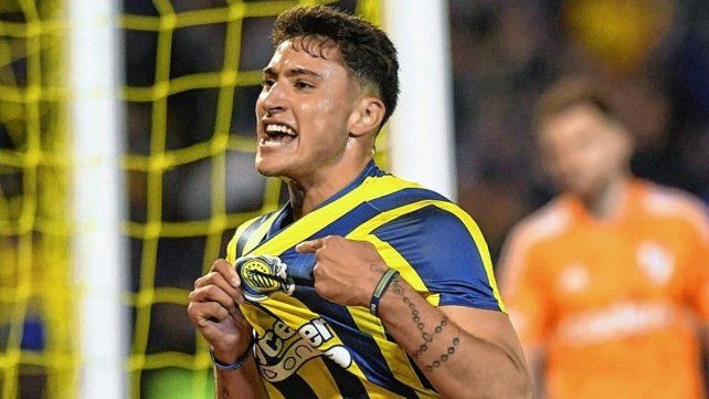 Tottenham vendió a Véliz a Bahía por 9.000.000 de dólares, pero seguirá en Rosario Central