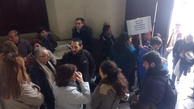 Vecinos vuelven a movilizarse este martes en rechazo de los nuevos recorridos de los colectivos