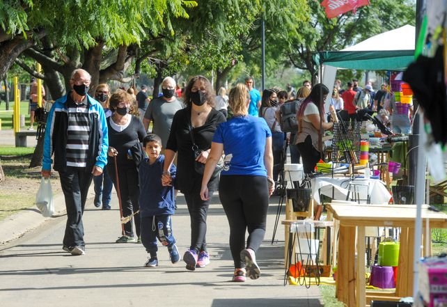 Los parques y las plazas se vieron colmados de público